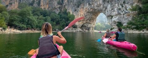 Canoë dans les Gorges de l'Ardèche