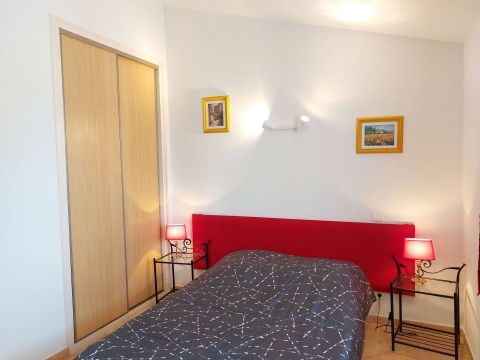 Chambre gite 2 personnes 3*, au village de gites la Fontinelle avec piscine à Bessas en Sud Ardèche