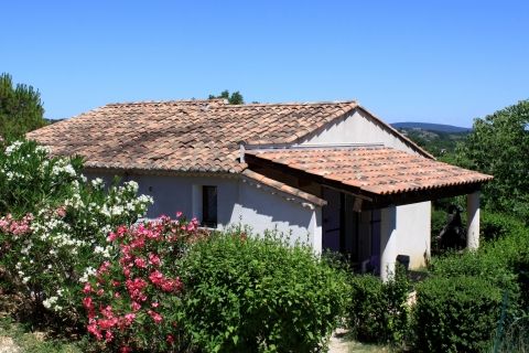 Le Peuplier, gite 6 à 8 personnes en village de gites avec piscine en Ardèche