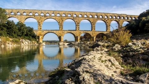 Le Pont du Gard à 50km des gites de la Fontinelle.