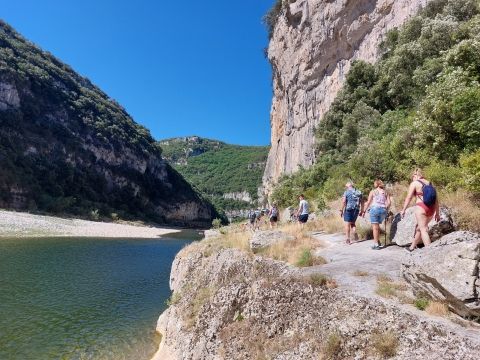 Les Randonnées organisées par la Fontinelle en basse Ardèche
