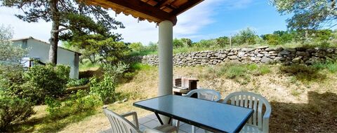 Paisible terrasse du gite le Petit-pin